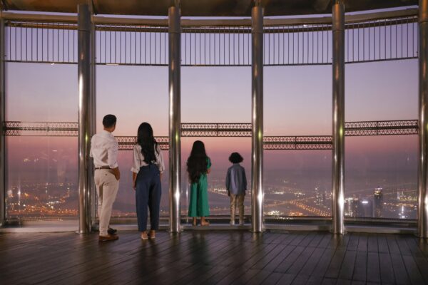 Burj Khalifa 152th-154th floor – Visit the World’s Tallest Building