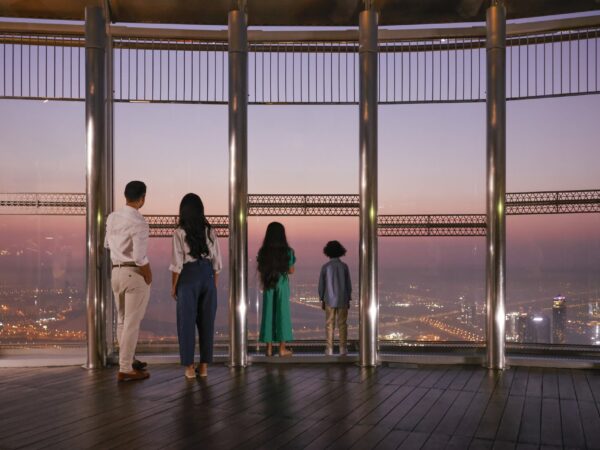 Burj Khalifa 152th-154th floor – Visit the World’s Tallest Building