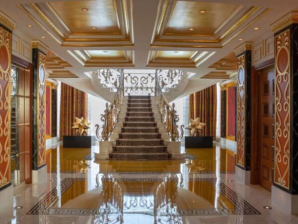 Burj Al Arab Tour with Golden Cappuccino