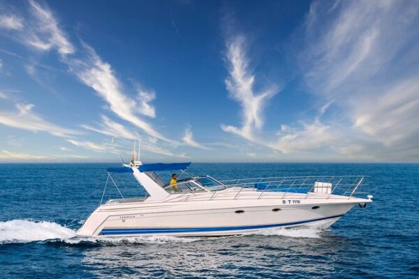 Yacht Ride 40 Feet up to 10 pax for 2 hour